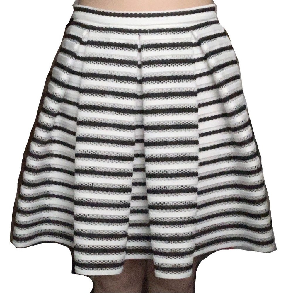 SOPRANO STRIPED EYELET LACE SKIRT